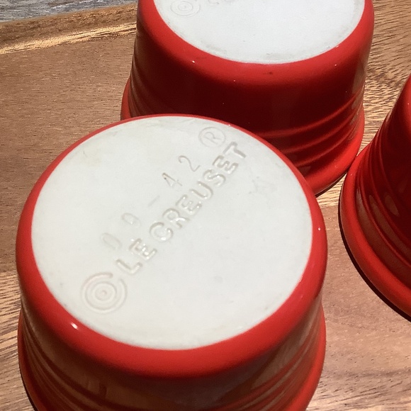 Le Creuset Stoneware Ramekins Cerise Cherry Red - (3) - Picture 6 of 7